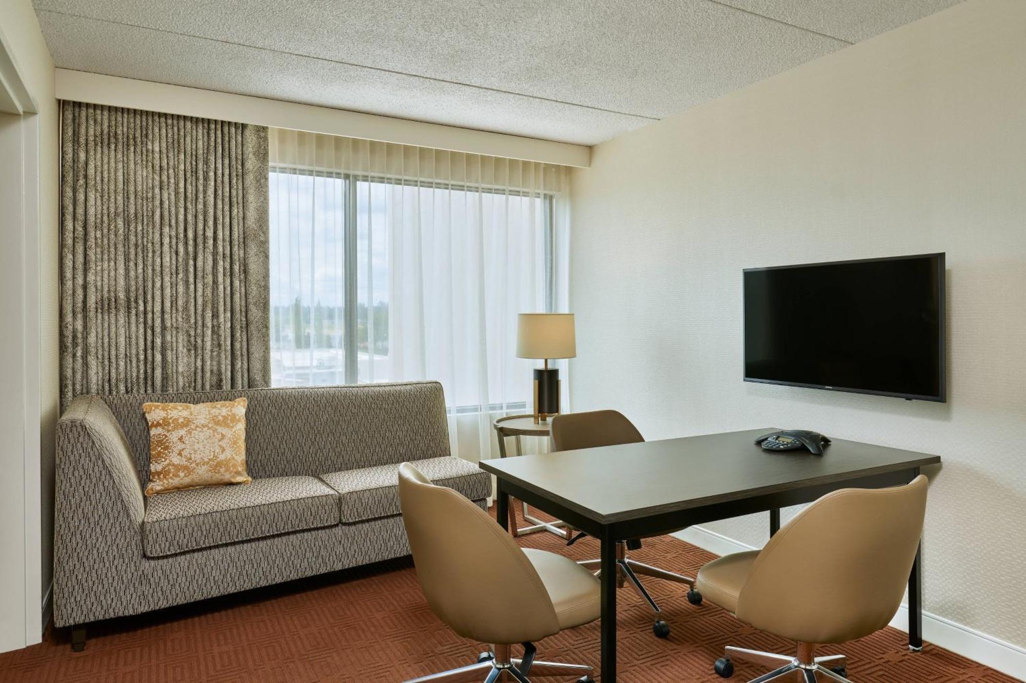 Sheraton Portland Airport Hotel Exterior foto
